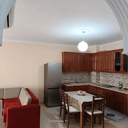 아파트 Appartamento-vacanza,6 Posti Letto,vista Mare Vlorë
